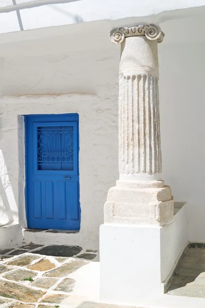 Maison grecque traditionnelle sur l'île de Sifnos, Grèce — Photo