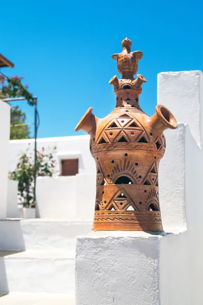 Detal tradycyjny grecki komina na wyspie sifnos island, Grecja — Zdjęcie stockowe