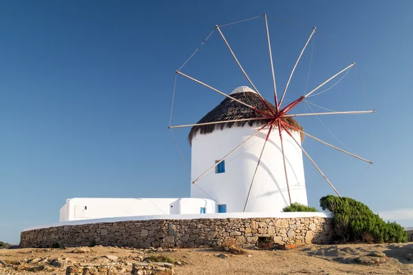 Mykonos island, Yunanistan güzel yel değirmeni — Stok fotoğraf