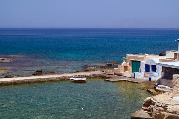Geleneksel Yunan balıkçı köyü milos island, Yunanistan — Stok fotoğraf