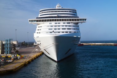 cruise gemi limanda piraeus, Yunanistan