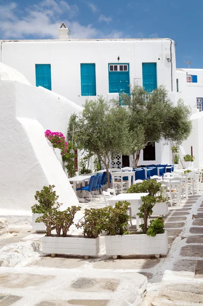 Taberna griega tradicional en la isla de Sifnos, Grecia —  Fotos de Stock