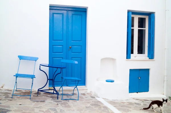 Casa grega tradicional na ilha de Sifnos, Grécia — Fotografia de Stock
