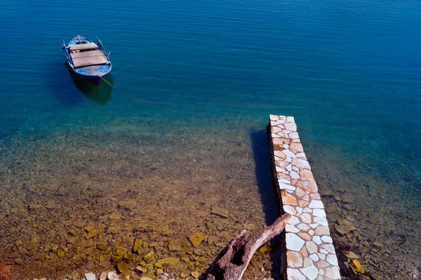 Porto de pesca panorâmico da cidade de Nafpaktos, na Grécia — Fotografia de Stock
