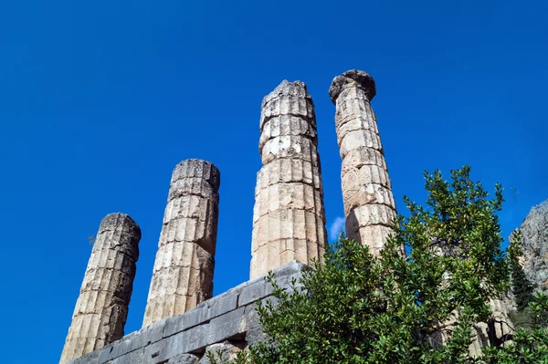 ギリシャの delphi の oracle 考古学サイトでアポロの寺院 — ストック写真