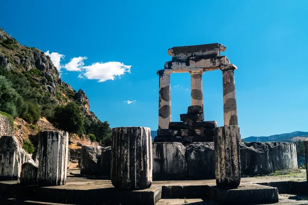 Templo de Atenea pronoia en el sitio arqueológico del oráculo de Delfos en —  Fotos de Stock