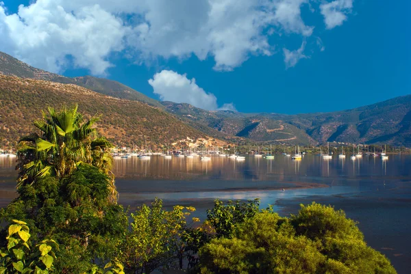 Geleneksel Yunan köy lefkada Adası, Yunanistan — Stok fotoğraf