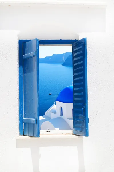 Traditionell arkitektur av oia byn på Santoriniön, gre — Stockfoto