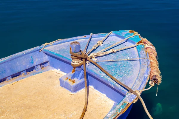 Greek fishing boat at Cyclades islands — Stock Photo, Image