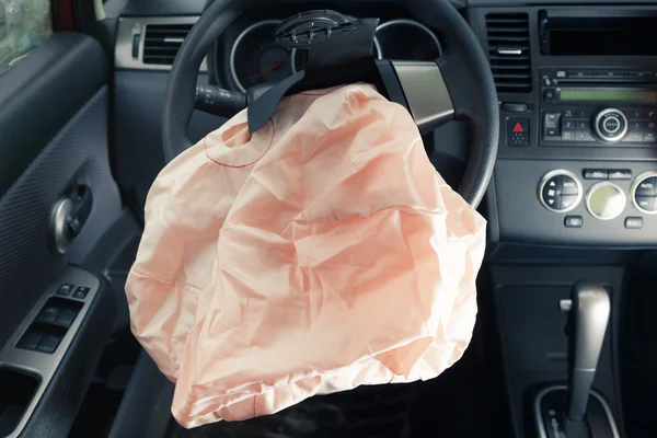 Direksiyon airbag patlar — Stok fotoğraf