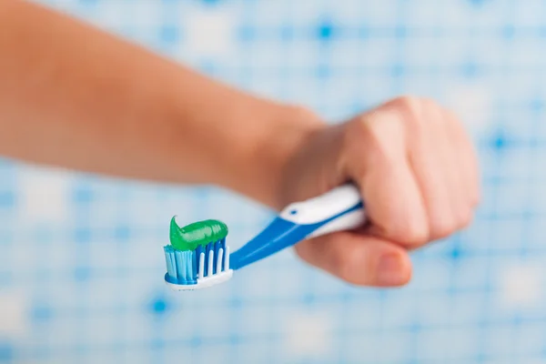 Cepillo de dientes de mano —  Fotos de Stock