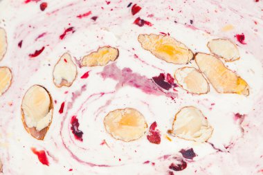 beyaz izole nuga dilim