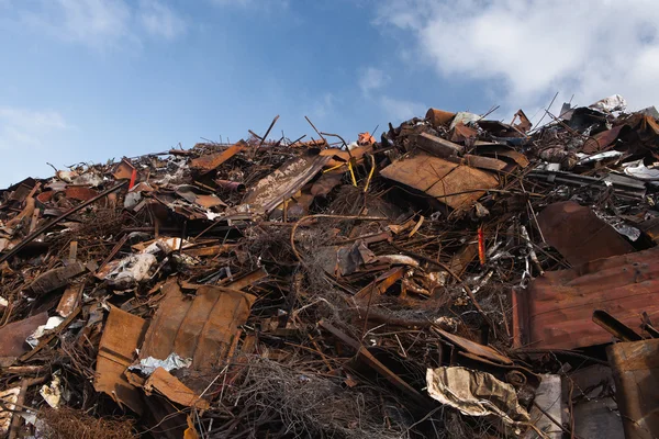 Scrap metal heap — Stock Photo, Image