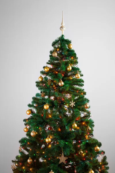 Gedecoreerde kerstboom — Stockfoto