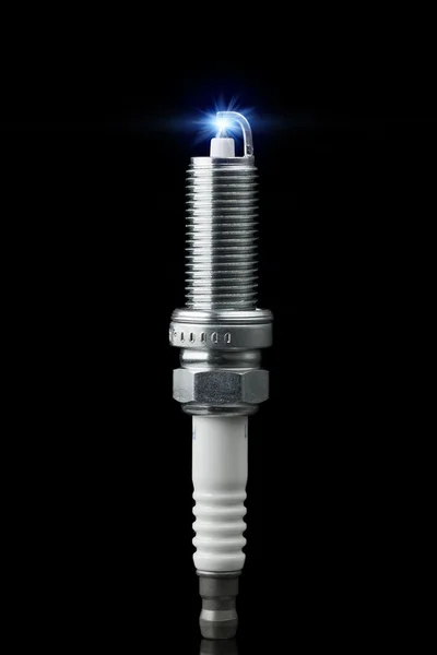 Working spark plug with blue sparkle — Stock Photo, Image