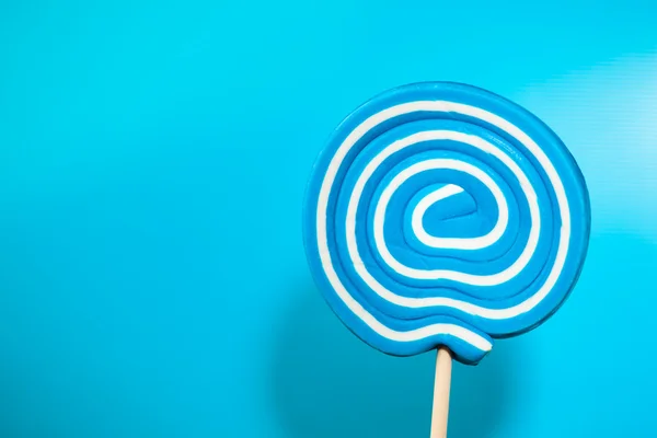 Caramelo de piruleta azul — Foto de Stock