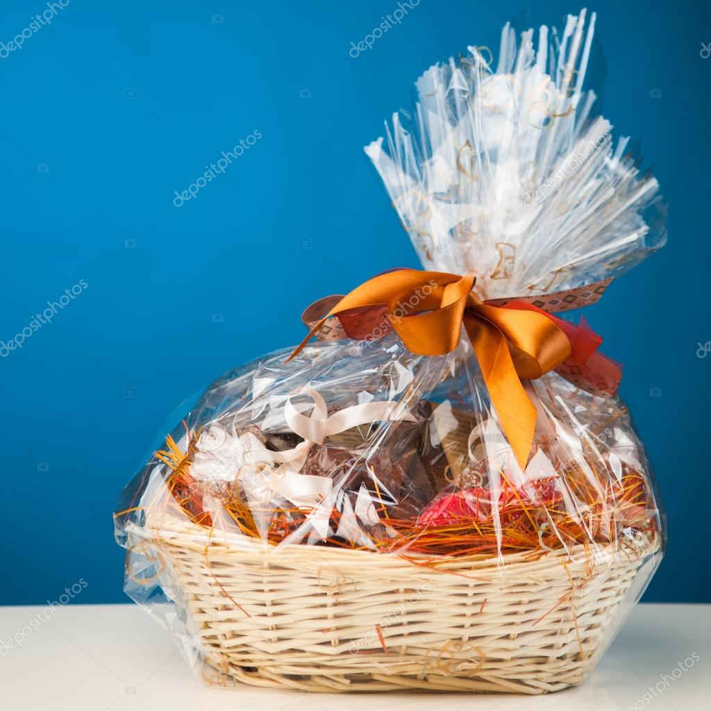 90 305 Gift Basket Stock Photos Images Download Gift Basket Pictures On Depositphotos 90 305 Gift Basket Stock Photos Images Download Gift Basket Pictures On Depositphotos
