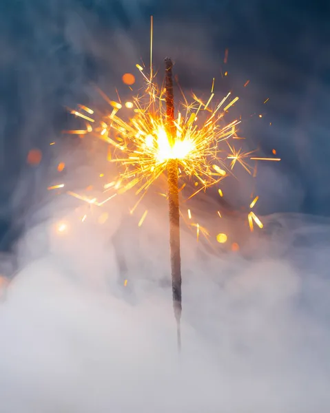 Wunderkerze Dichtem Rauch Abstraktes Weihnachtsfeuerwerk Hintergrund — Stockfoto