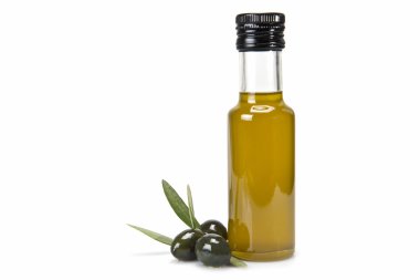 sağlıklı sızma zeytinyağı şişesi