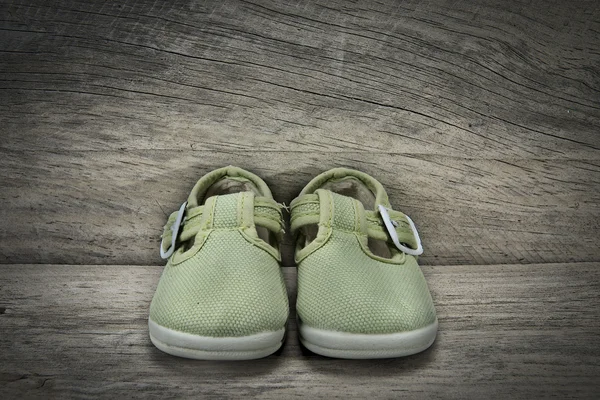 Green shoes for baby — Stock Photo, Image