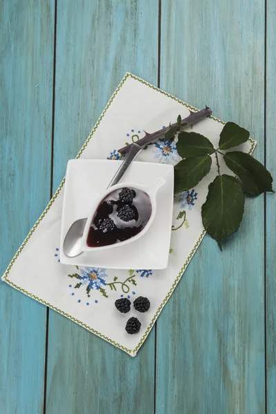 自制黑莓果酱 — 图库照片