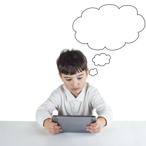 Kind met behulp van een digitale tablet — Stockfoto