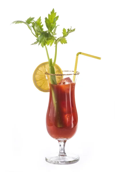 Bloody mary cocktail geïsoleerd op een witte achtergrond — Stockfoto