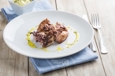 ızgara bebek squids sarımsaklı mayonez