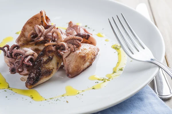 Grilled baby squids — Stock Photo, Image