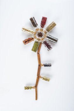 baharatlar ve otlar ile yapılan çiçek