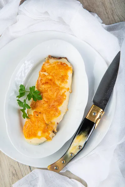 Fresh Zucchini Stuffed Hearty Meat Sauce Topped Cheese Baked Perfection — Stock Photo, Image