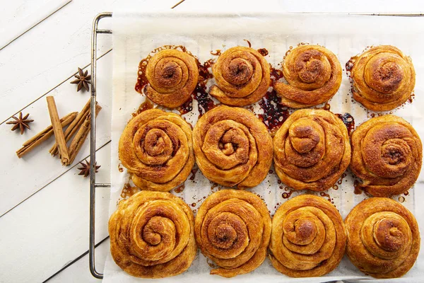 Homemade Cinnamon Rolls Table Kitchen — стоковое фото