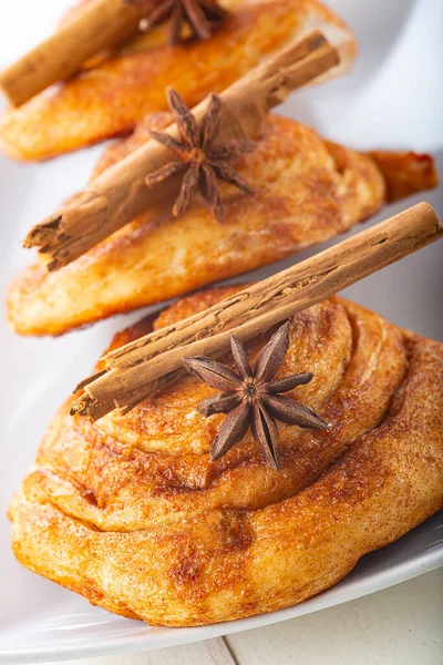 Homemade Cinnamon Rolls Table Kitchen — Stock Photo, Image