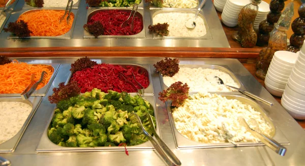 Comida preparada en un restaurante — Foto de Stock