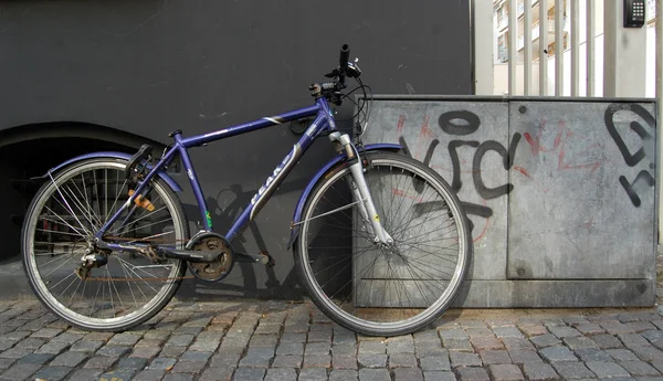 Fahrräder in malmö, schweden, — Stockfoto