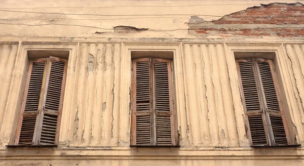 Três janelas vintage — Fotografia de Stock