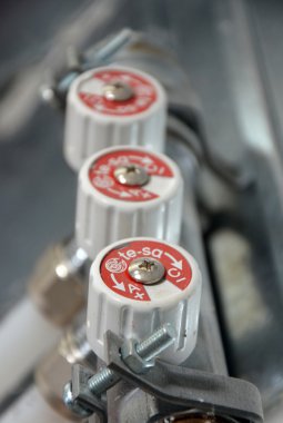 Sıcak ve soğuk su hortumları