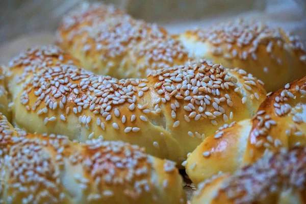 Croissant Recién Horneado Pastelería Casera Con Sésamo —  Fotos de Stock