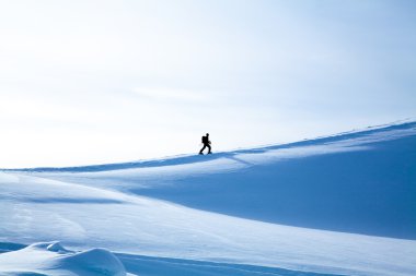 Kış manzarası. dağlar kış manzara. güzel kış