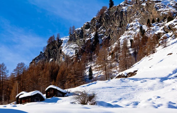 Vackert vinterlandskap. Zermatt, Schweiz. — Stockfoto