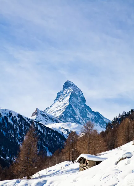 Matterhorn montaña de zermatt Suiza. Invierno en los Alpes suizos —  Fotos de Stock