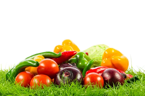 Vegetales frescos aislados sobre fondo blanco. Alimentación Saludable. S — Foto de Stock