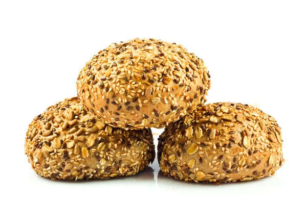 yuvarlak kepekli ekmek. Resh buns farklı tohumlar.