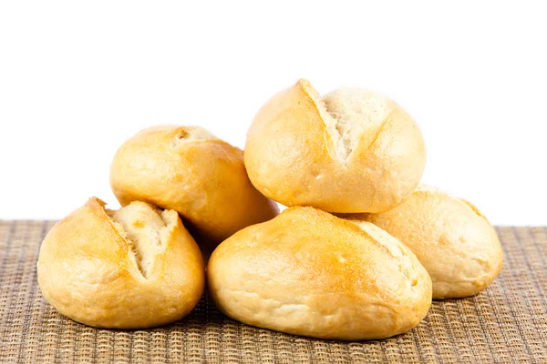Chléb na bílém pozadí. lahodné buchty izolovaných na bílém — Stock fotografie