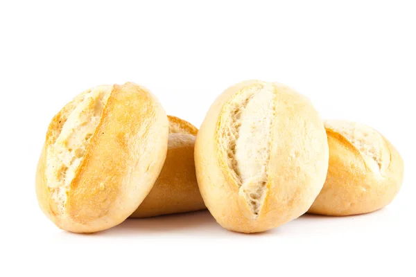 Pan sobre fondo blanco. deliciosos bollos aislados en blanco —  Fotos de Stock