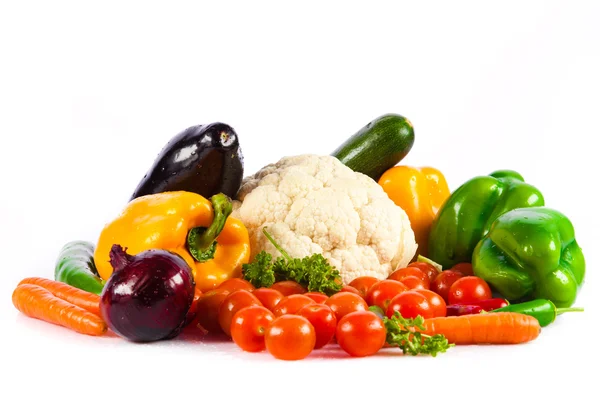 Groenten geïsoleerd op een witte achtergrond — Stockfoto