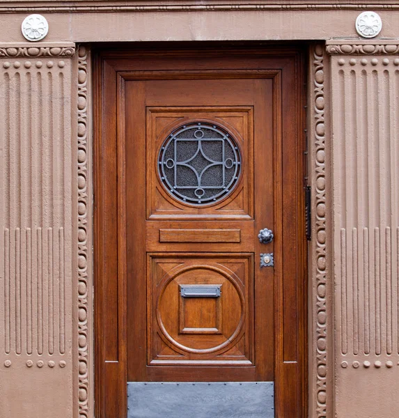 Oude houten deur. — Stockfoto