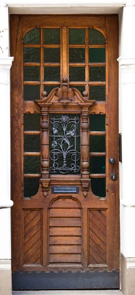 Vieille porte en bois . — Photo