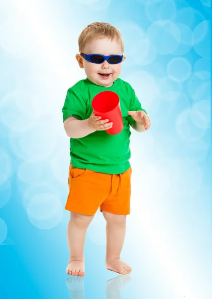 Bebé niño con gafas de sol —  Fotos de Stock