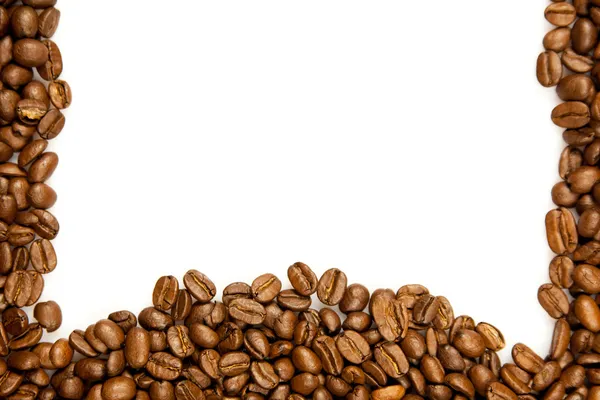 Kávé határ. barna szemes kávé elszigetelt fehér background. — Stock Fotó